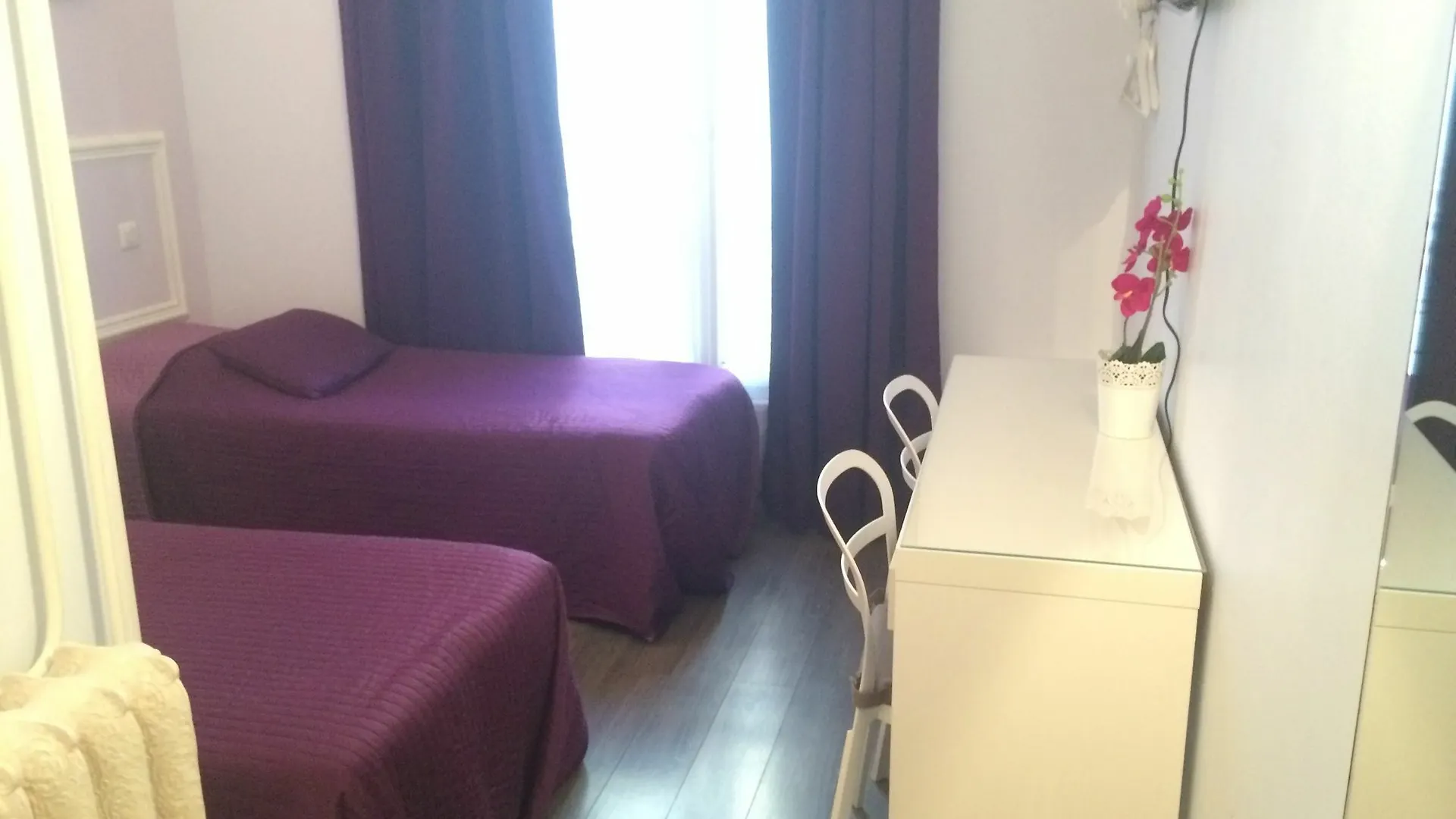 Andre Gill Hotel 2*