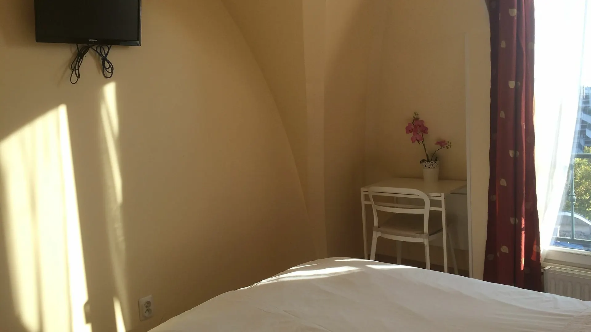 Hotel Andre Gill Paris