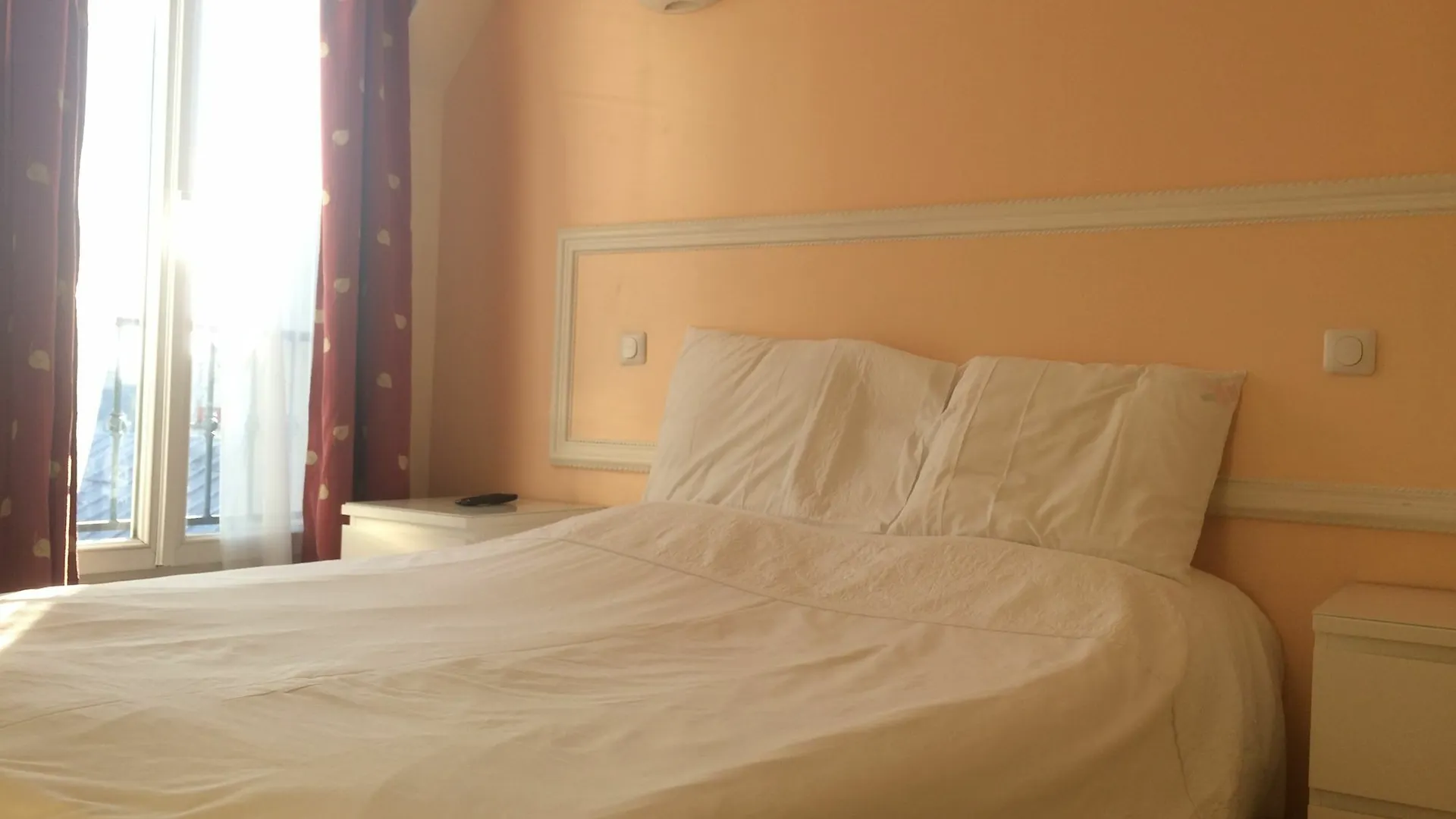 Hotel André Gill 2*